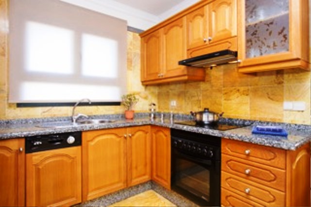 Fully Fitted Kitchen