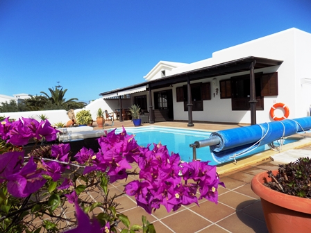 Rear gated entrace to Terrace