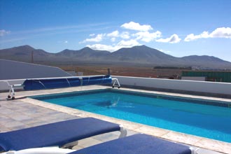Stunning Mountain view across the Pool
