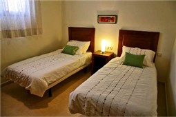 Twin Bedroom - Downstairs