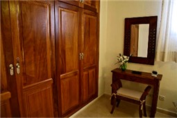 fitted Wardrobes in downstairs Twin Bedroom