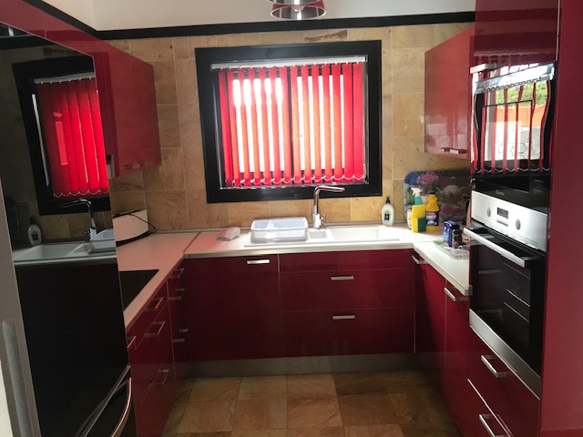 Fully Fitted Kitchen