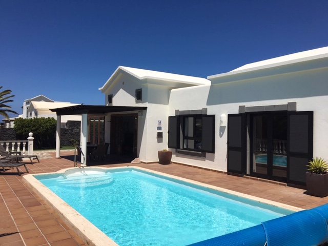 Another view of the pool & Terrace