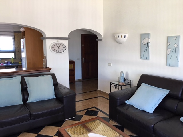 Lounge towards hallway / Kitchen